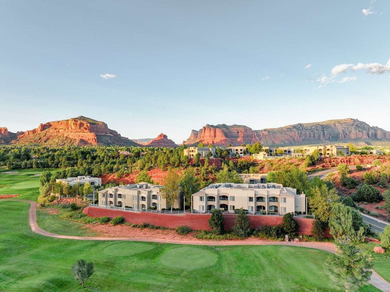 Hilton Vacation Club Ridge on Sedona exterior views